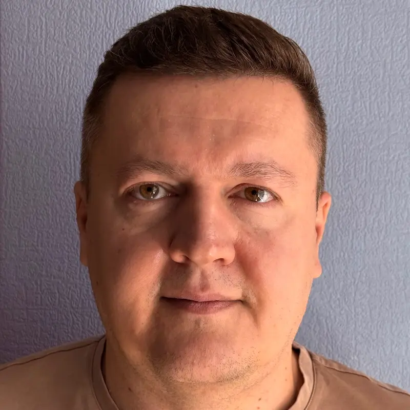 Роман Бушин