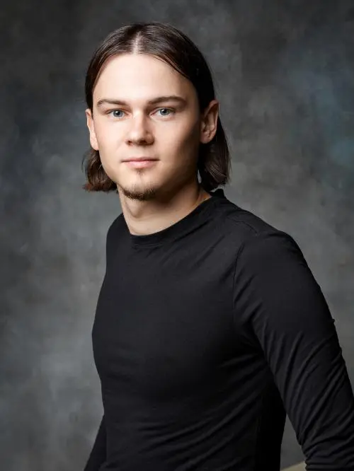 Дмитрий Левин
