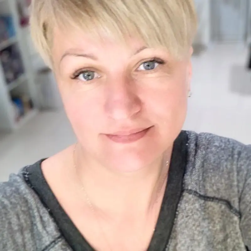 Елена Коновалова