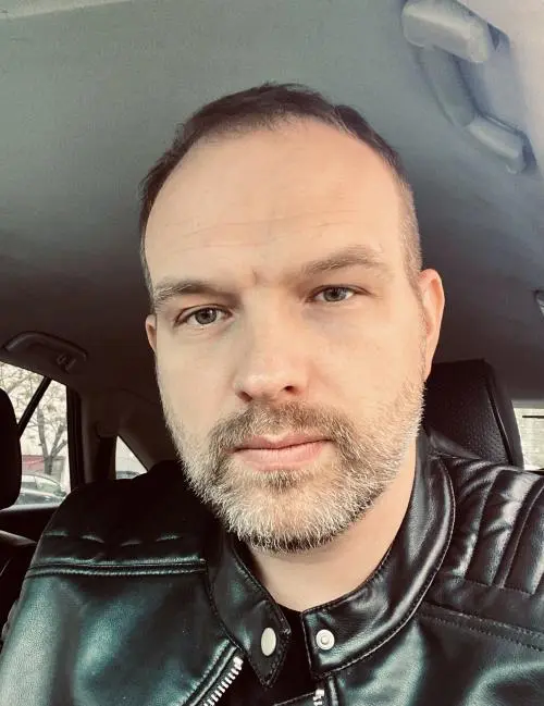 Дмитрий Иванов