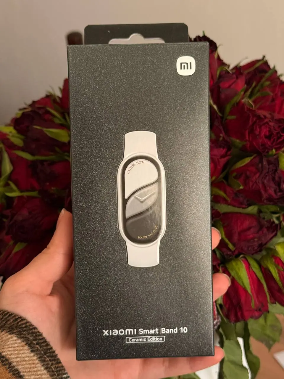 У меня новая игрушка 💅🏼
Mi band 10 в керамике (как ни странно, керамика была дешевле алюминия)
И снова я выбрала не эпл… ну я поняла, что они того не стоят сейчас | Сетка — социальная сеть от hh.ru