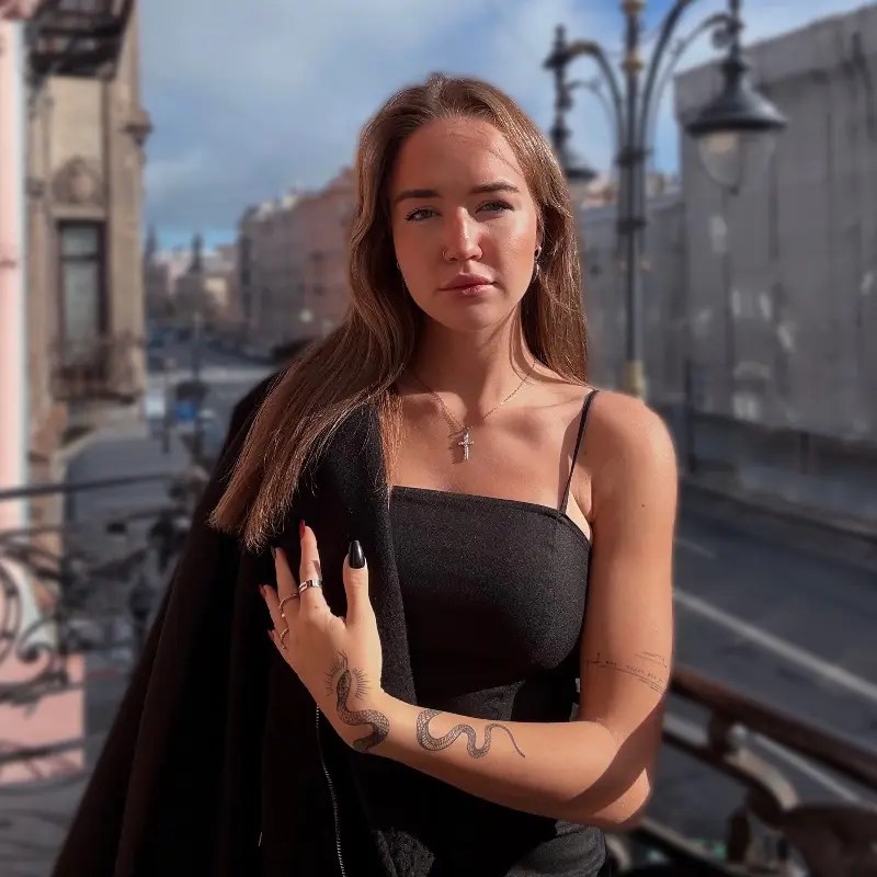 Анна Комкова