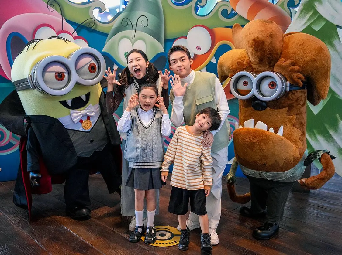 Тук-тук. Кто там? 👻 Это Universal Beijing открывает потайные двери 🤫
До 1 ноября парк нарядился в новый декор и приготовил «ужааааасные» впечатления для самых смелых гостей | Сетка — социальная сеть от hh.ru