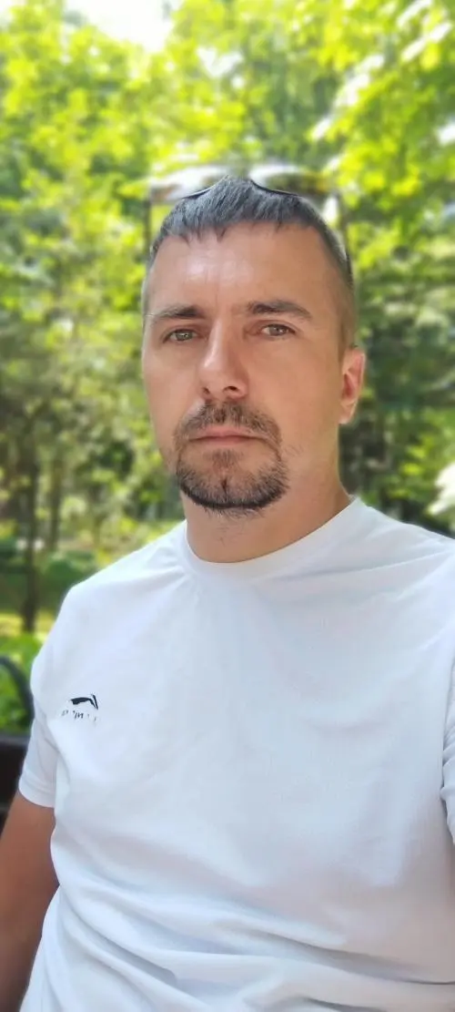 Илья Деревенец