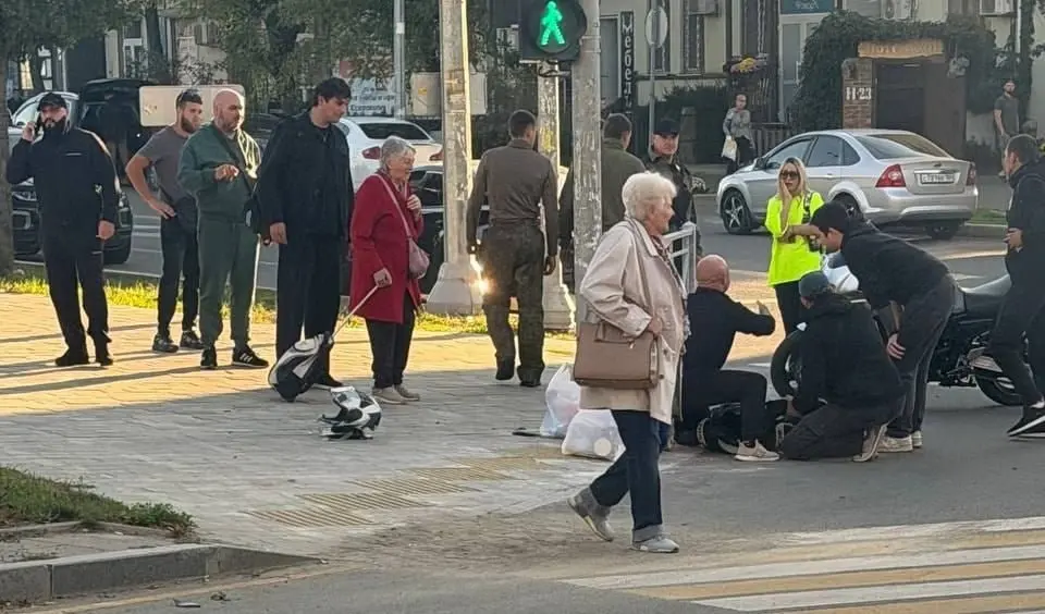 В Мариуполе сбили мотоциклиста | Сетка — социальная сеть от hh.ru