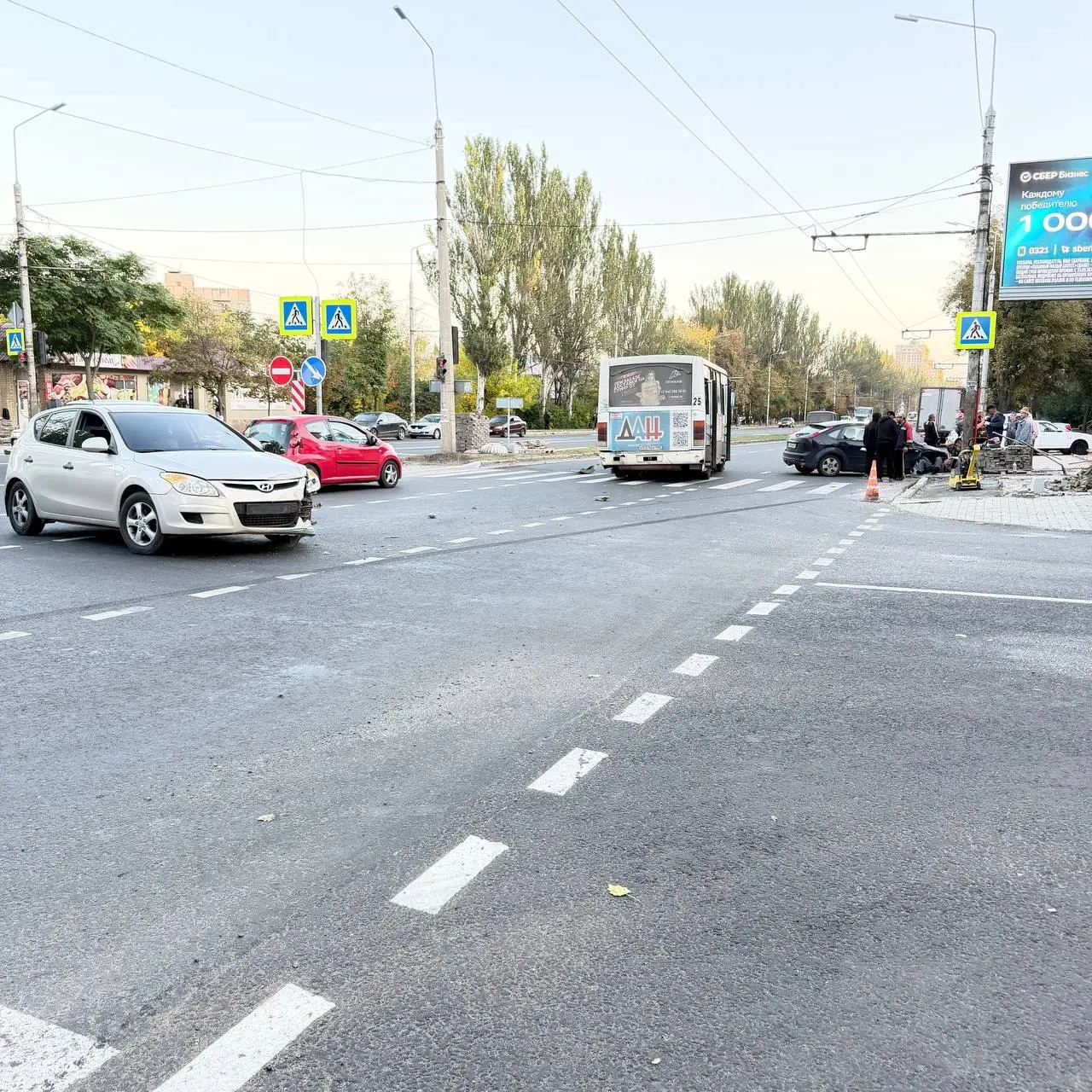 Будьте осторожны, на улице Полиграфическая авария в сторону города | Сетка — социальная сеть от hh.ru