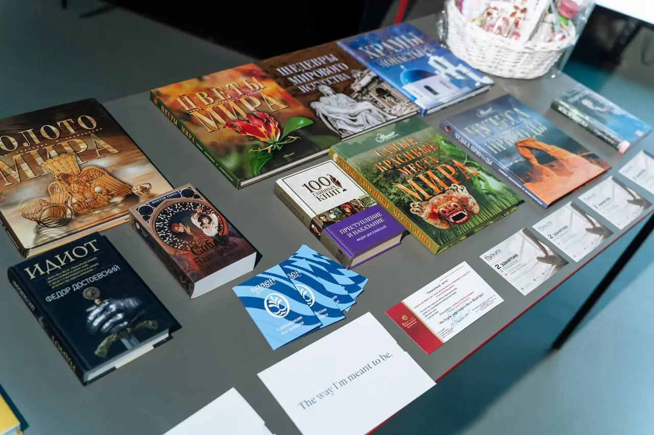 CEO совсем с ума сошёл: теперь ещё и в книжный клуб записался 😁
Шутки шутками, но в этот раз я оказался в компании людей, которые управляют большими бизнесами и создают проекты федерального масштаба | Сетка — социальная сеть от hh.ru