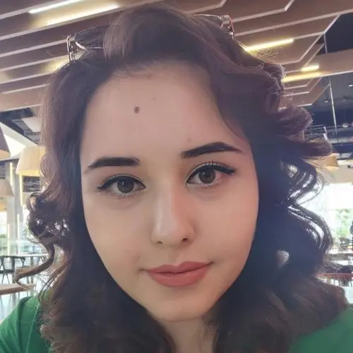 Зарина Султанходжаева 
