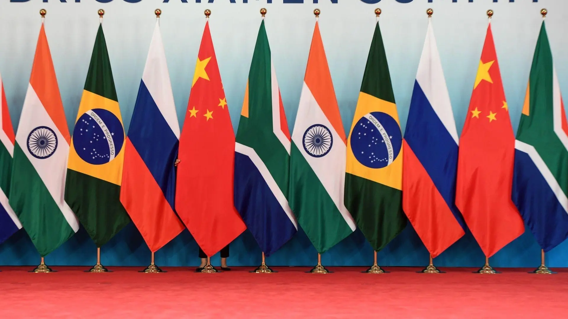 Саммит Россия — Африка: туризм и решения Путина 🌍✈️ | Сетка — социальная сеть от hh.ru