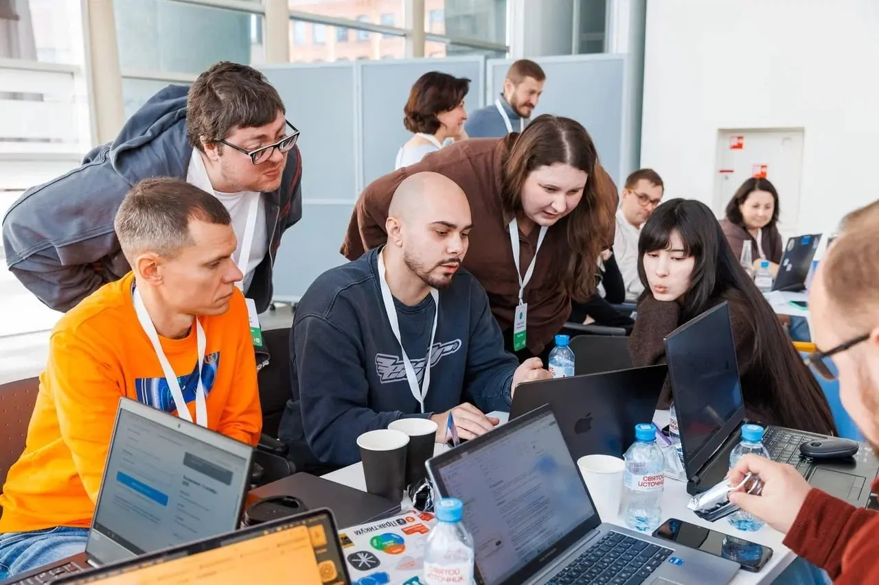 🏆 Наша команда — в числе победителей IT-пробленки от Яндекс | Сетка — социальная сеть от hh.ru