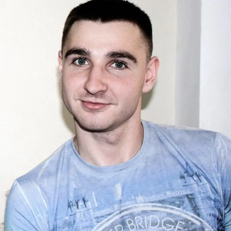 Виктор Суздальцев