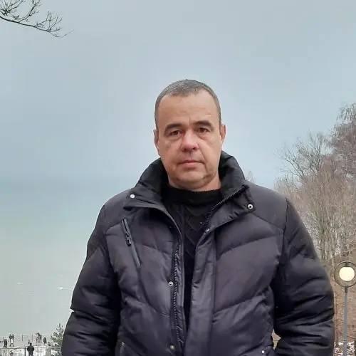 Максим Петров