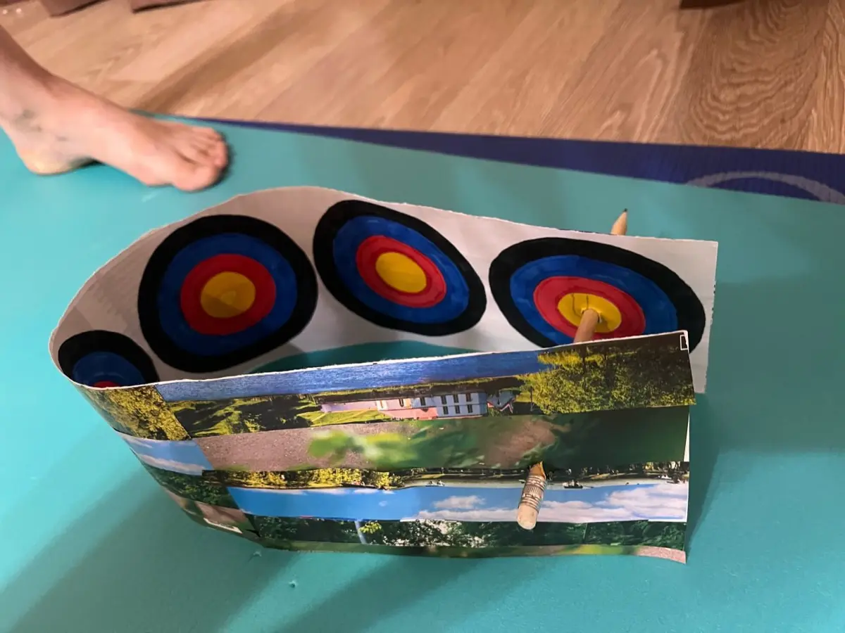 Мой плакат для выставки «TAM İSABET / BULLSEYE» | Сетка — социальная сеть от hh.ru