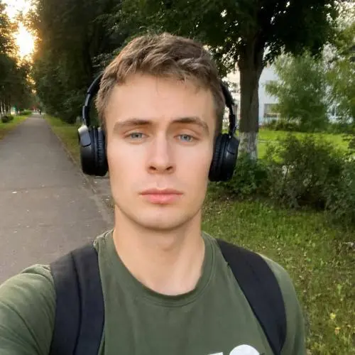 Илья Лобастов