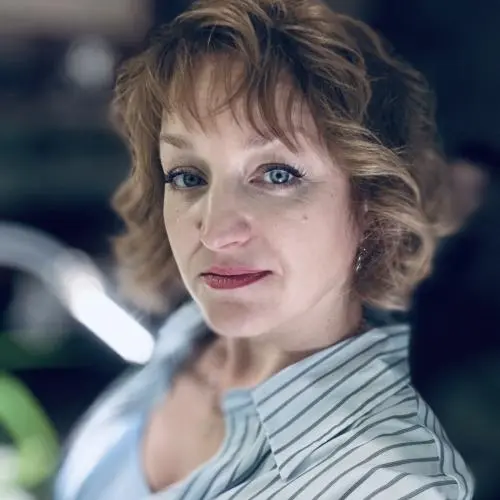 Елена Чеснокова