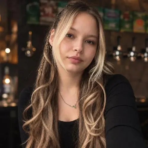 Алина Аширова