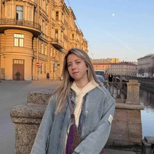 Анастасия Веселкова