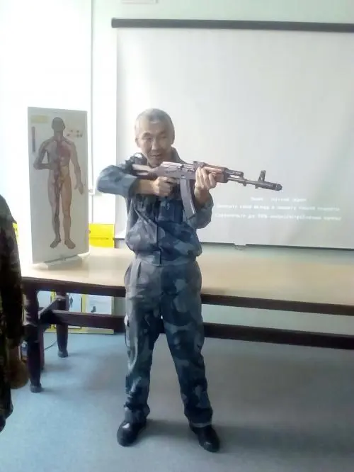 Петр Ларионов