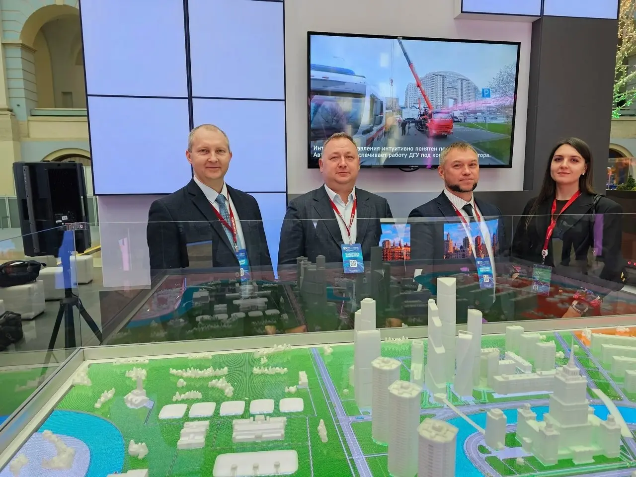 💧 Мосводоканал принял участие в РЭН
На форуме «Российская энергетическая неделя» (РЭН) специалисты АО «Мосводоканал» представили мультимедийный макет «Путь воды» | Сетка — социальная сеть от hh.ru