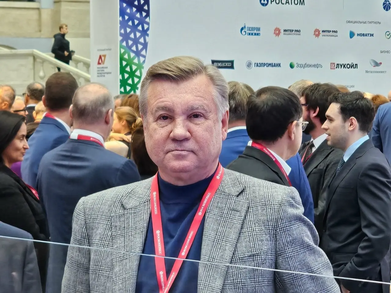 💧 Мосводоканал принял участие в РЭН
На форуме «Российская энергетическая неделя» (РЭН) специалисты АО «Мосводоканал» представили мультимедийный макет «Путь воды» | Сетка — социальная сеть от hh.ru