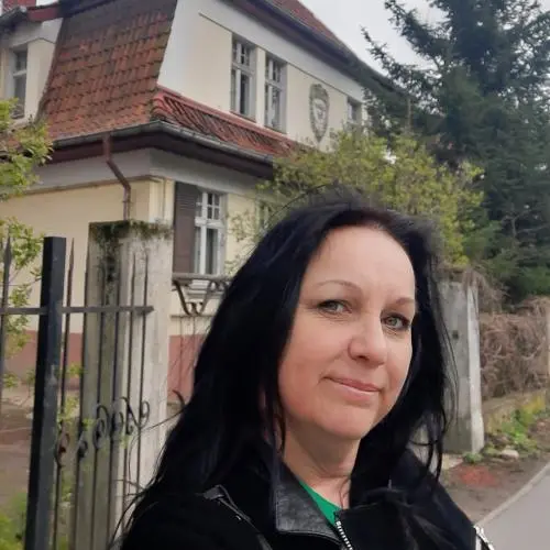 Елена Комарова