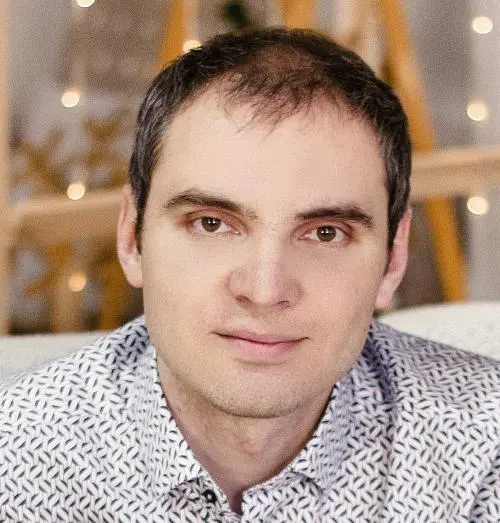 Денис Коноплев