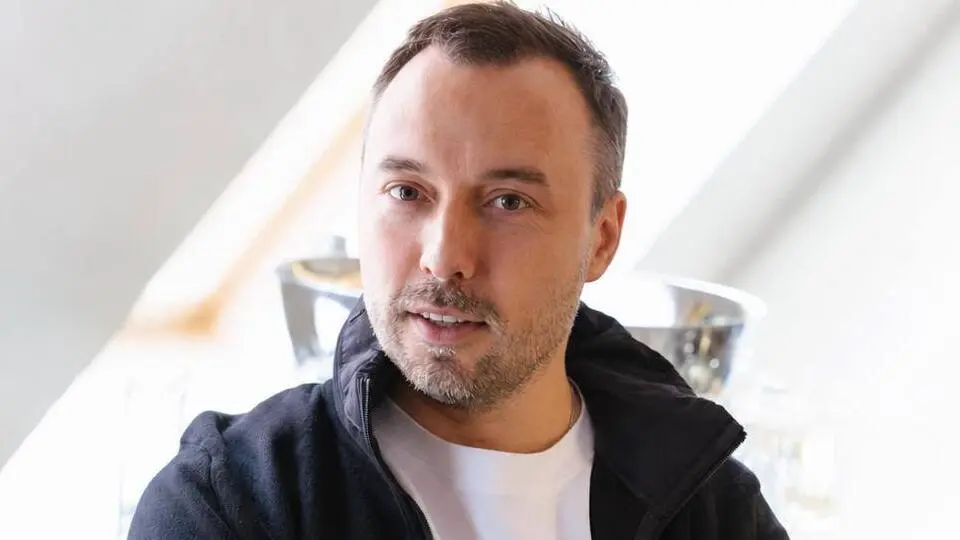 Дмитрий Федоров назначен директором по маркетингу «МегаФона». Он сменил Татьяну Гуру, которая покинула компанию в августе | Сетка — социальная сеть от hh.ru