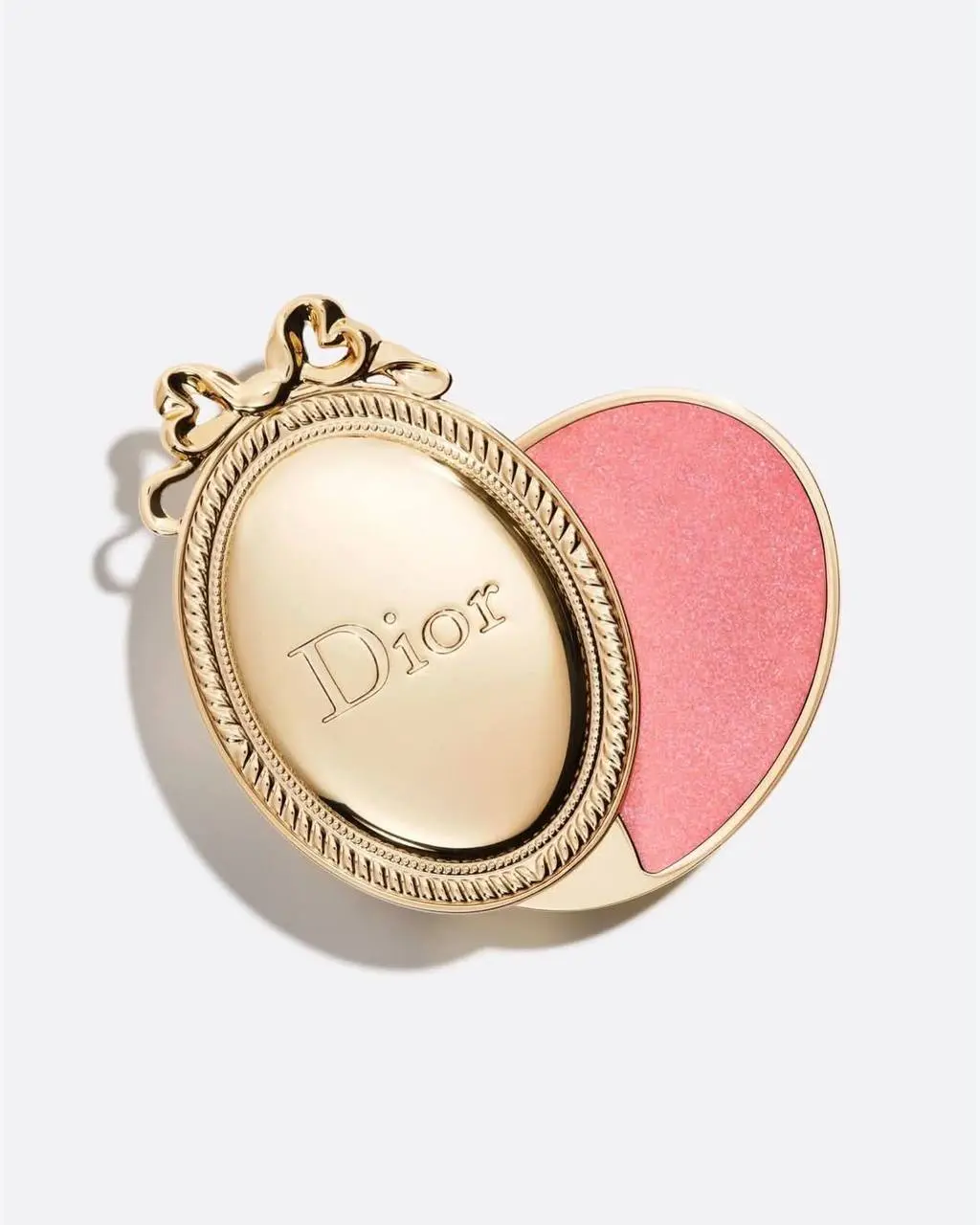 Если Rhode выпустили чехол с держателем блеска для губ, то Dior придумали гениальный ход, где даже чехол не нужен | Сетка — социальная сеть от hh.ru