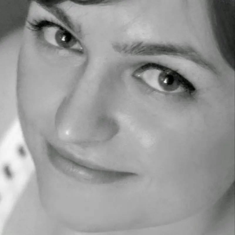 Елена Елена
