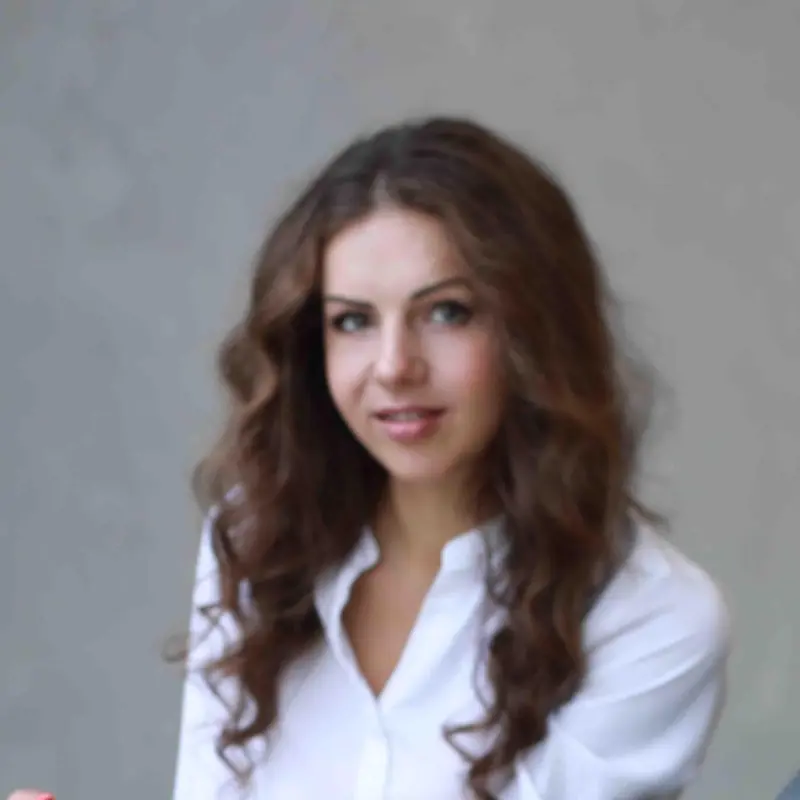 Юлия Степанова