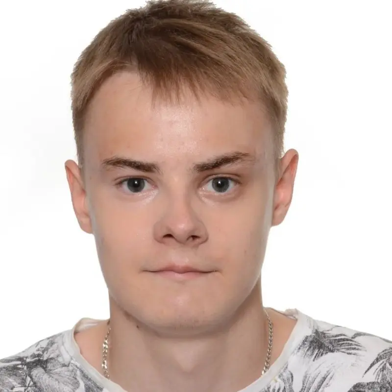 Илья Коновалов