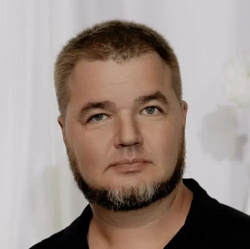 Александр Валов