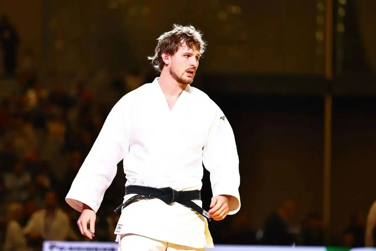🥇 Золото чемпионата России — у Ставрополья!
Наш земляк Роман Резников стал чемпионом России по дзюдо! В финале весовой категории до 100 кг он одолел соперника и завоевал золотую медаль | Сетка — социальная сеть от hh.ru