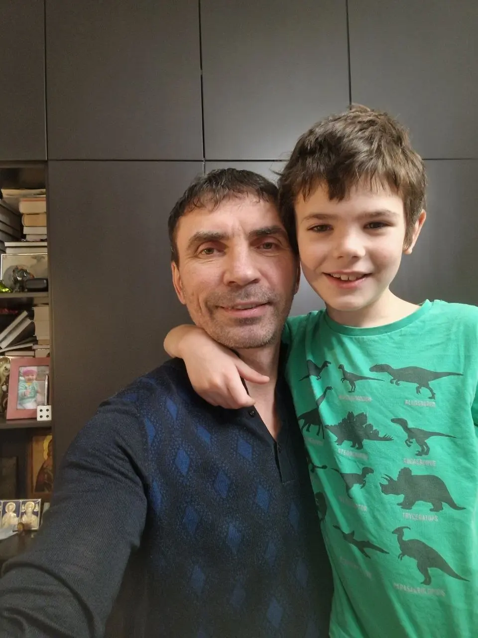 Фонд «Феррари» продолжаем пополнять!
Сегодня воскресенье, а значит, у нас с Тимуром очередное пополнение брокерского счёта.
Купили облигацию ОФЗ 26238 | Сетка — социальная сеть от hh.ru
