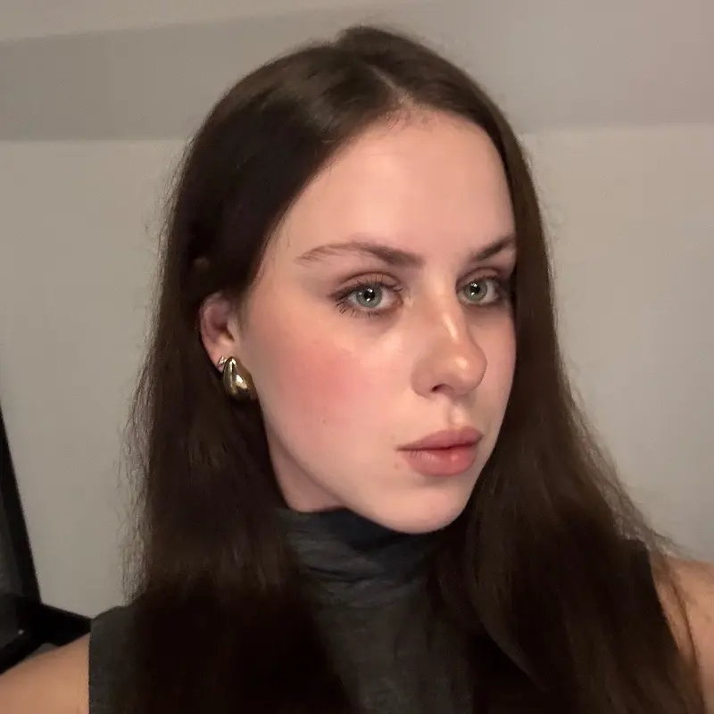 Полина Твердовская