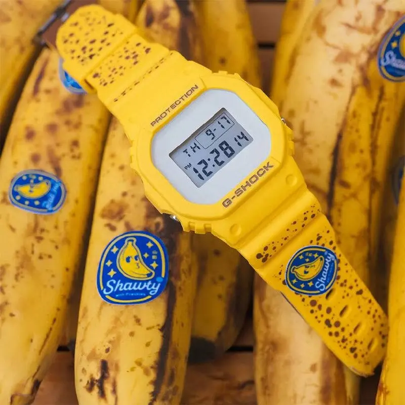 Банановые часики
Посмотрите, какой прикол!
Это коллаборация Casio G-SHOCK и BAIT – американского магазина кроссовок, одежды и коллекционных вещей | Сетка — социальная сеть от hh.ru