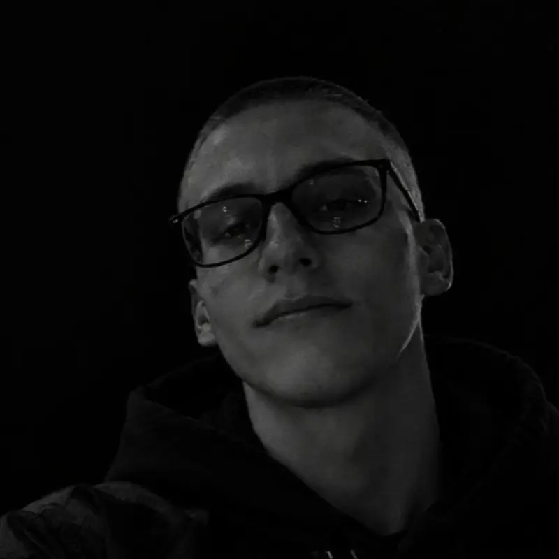 Александр Любимов