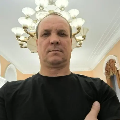 Николай Опарин