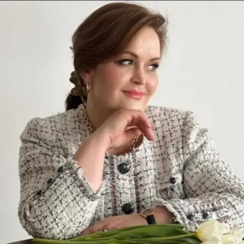 Марина Максимова