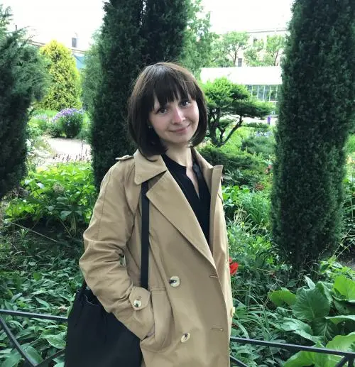 Анна Попова