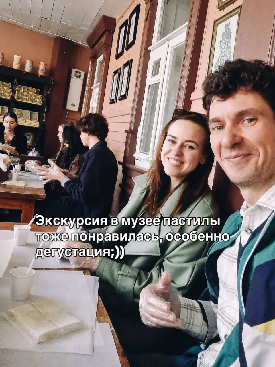 Я всегда считаю, что лучший подарок- это впечатления! Потому на Сашин ДР организовала поездку в Коломну;)
Из полюбившегося - обед в Марфа Соломоновна
Экскурсии в музее Пастилы и музее Калача
Горячий с... | Сетка — социальная сеть от hh.ru