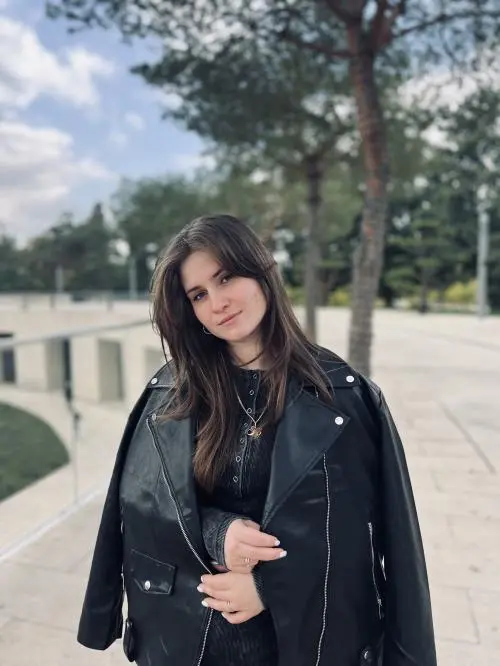 Наталь Ходжамбердиева