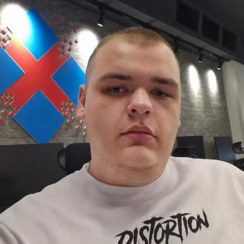 Максим Михайлов