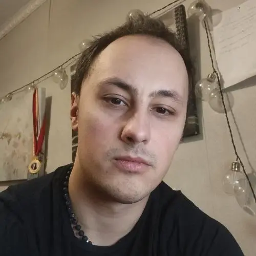 Денис Савельев