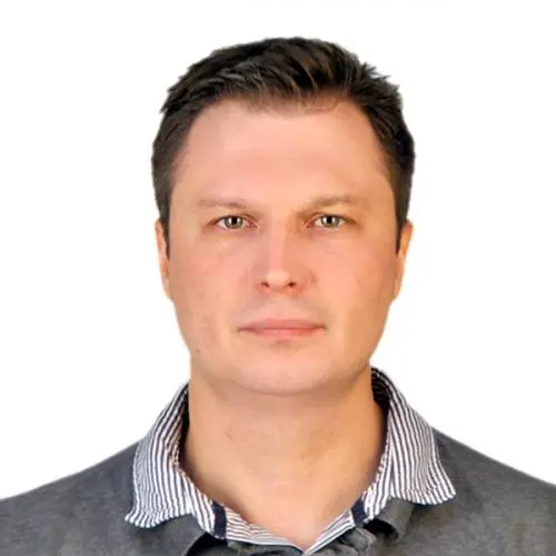 Михаил Сурников