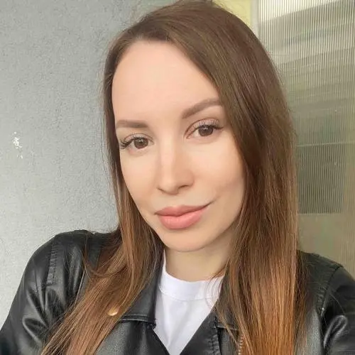 Алина Кореева