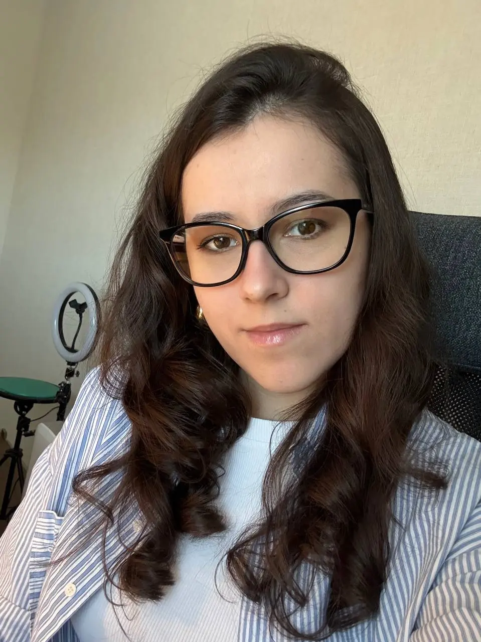 👀 Неприятно быть младенцем или почему нам важно быть увиденными
1,5 месяца мне пришлось жить без нормального зеркала из-за ремонта, и, знаете, опыт не из приятных | Сетка — социальная сеть от hh.ru