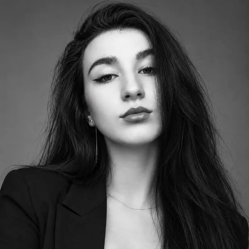 Анжелика Семёнова