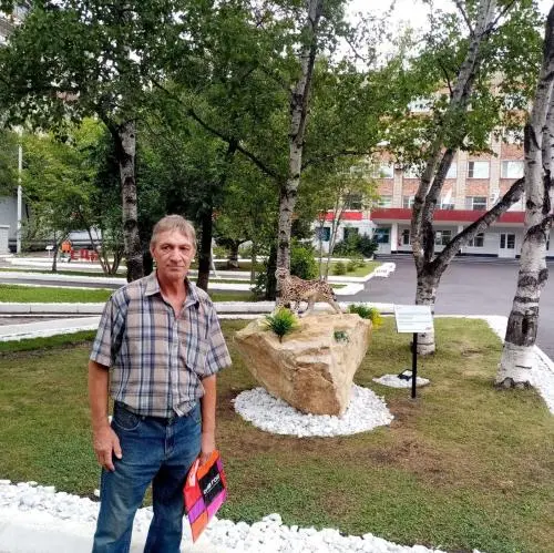 Олег Санаров