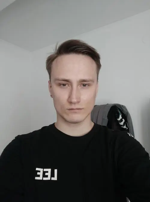 Антон Фролов